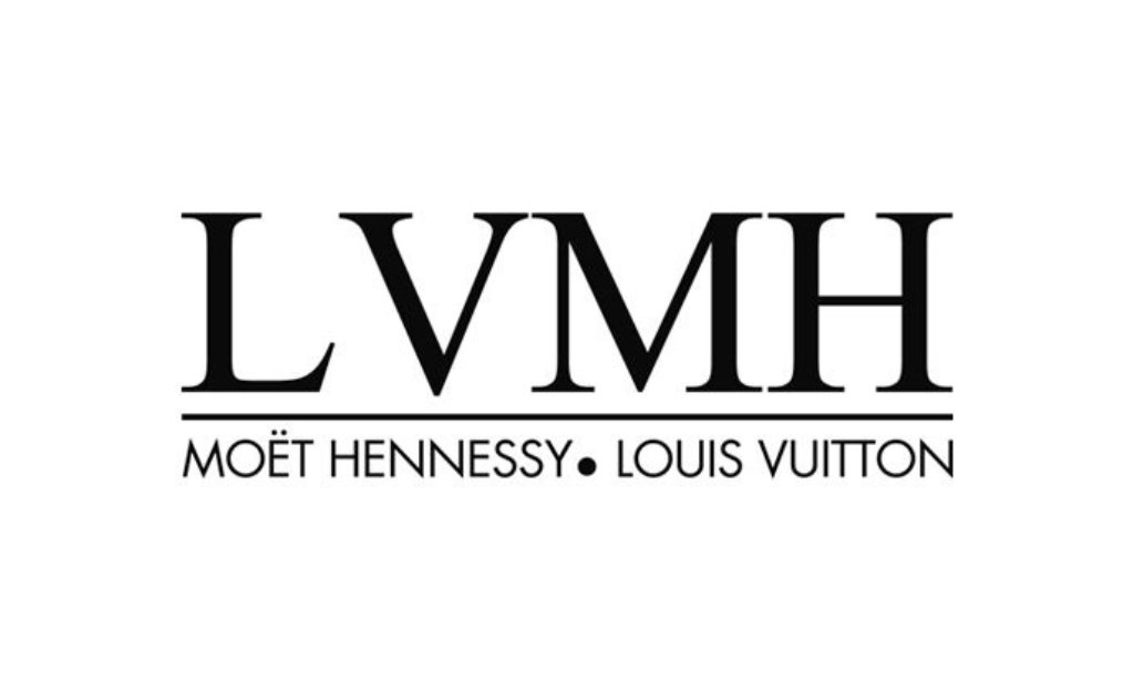 Logo featuring a red and gold emblem with the letters 'TH' above the word 'ARTFOR'.